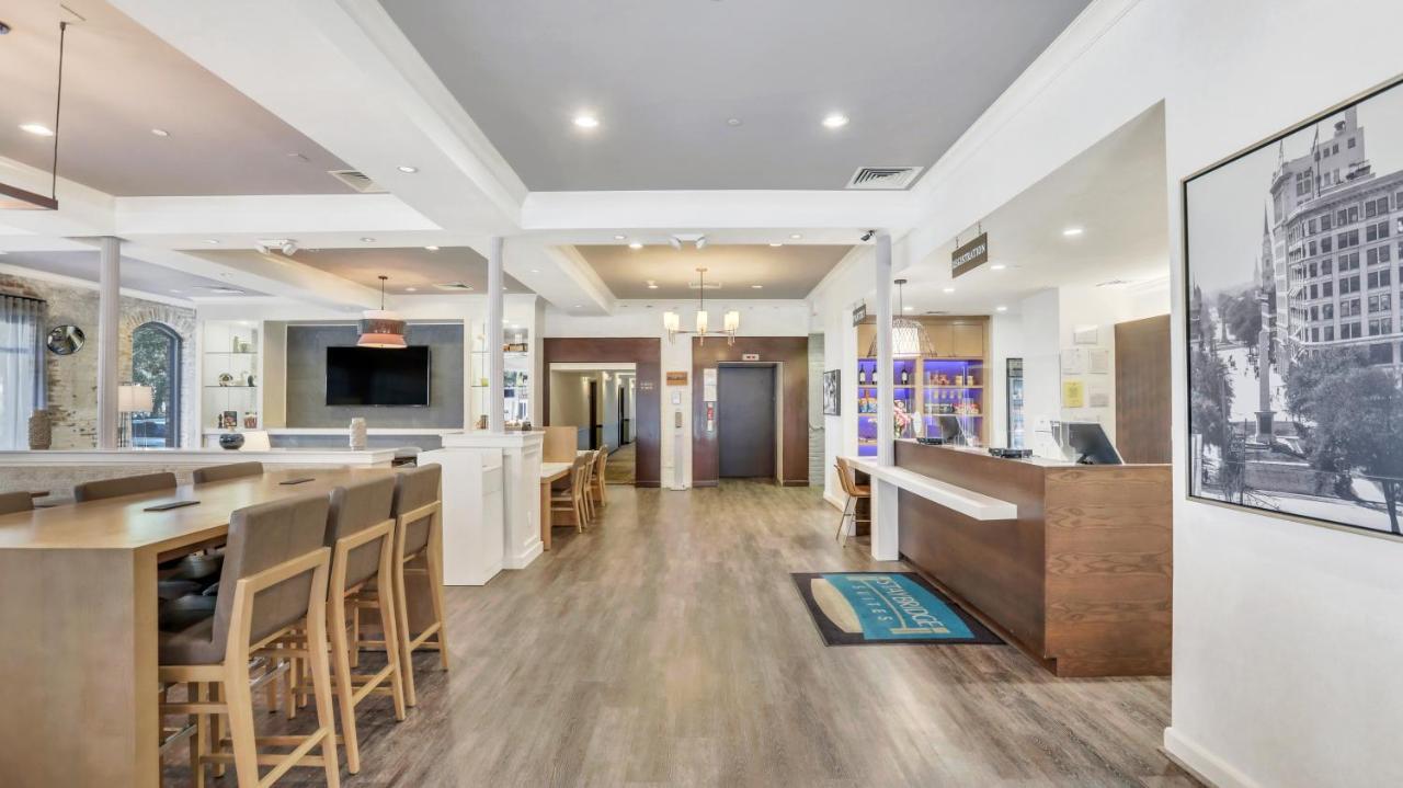 Staybridge Suites Savannah Historic District By Ihg Bagian luar foto