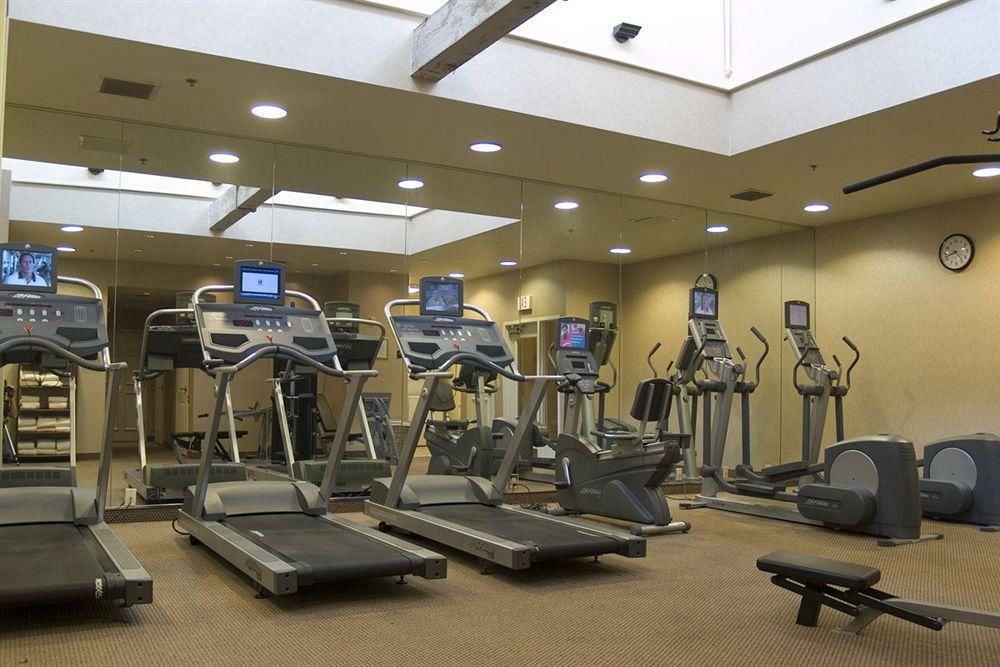 Staybridge Suites Savannah Historic District By Ihg Bagian luar foto