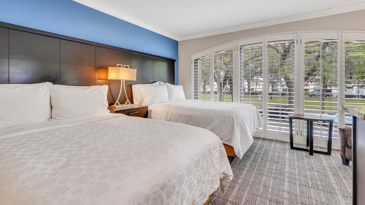 Staybridge Suites Savannah Historic District By Ihg Bagian luar foto