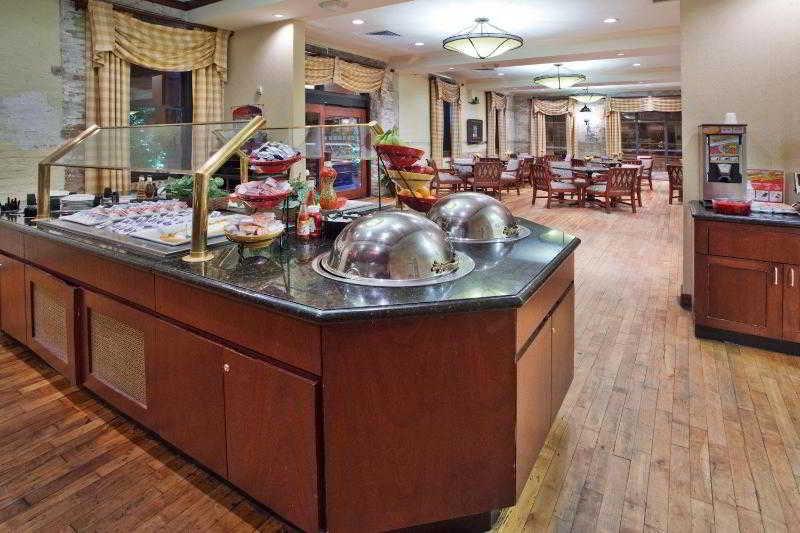 Staybridge Suites Savannah Historic District By Ihg Bagian luar foto