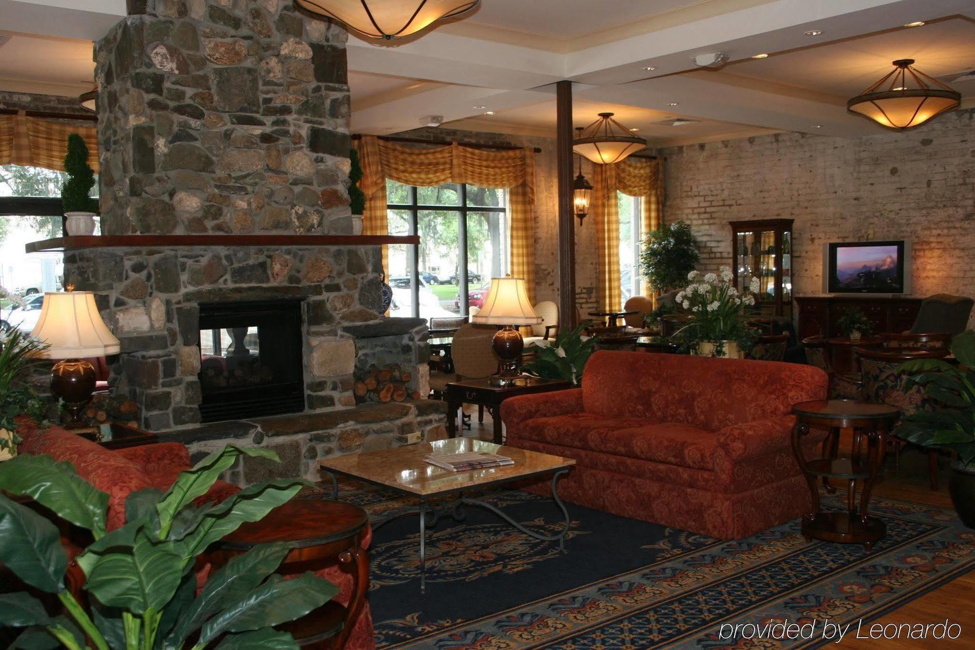 Staybridge Suites Savannah Historic District By Ihg Bagian luar foto