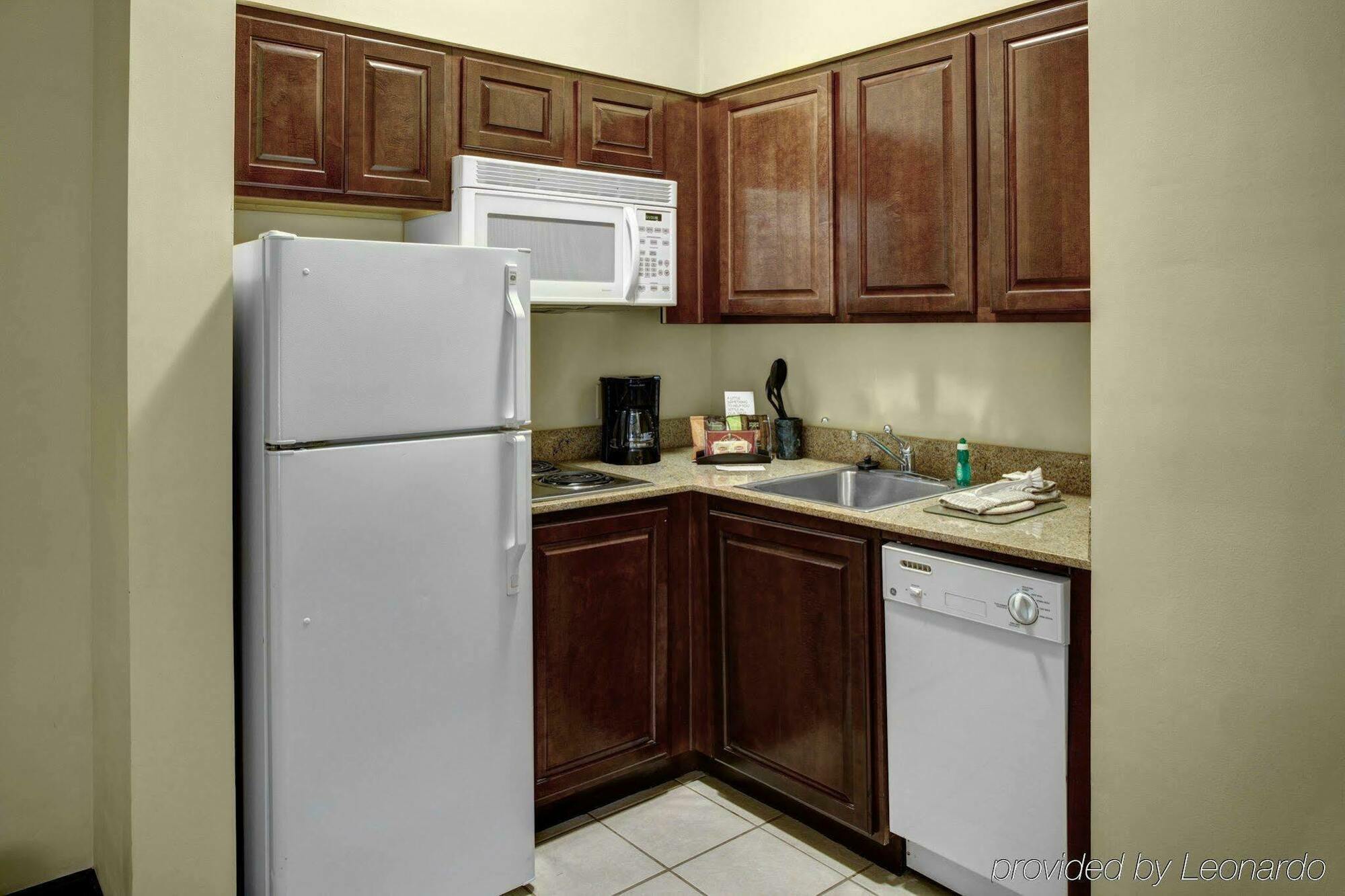 Staybridge Suites Savannah Historic District By Ihg Bagian luar foto