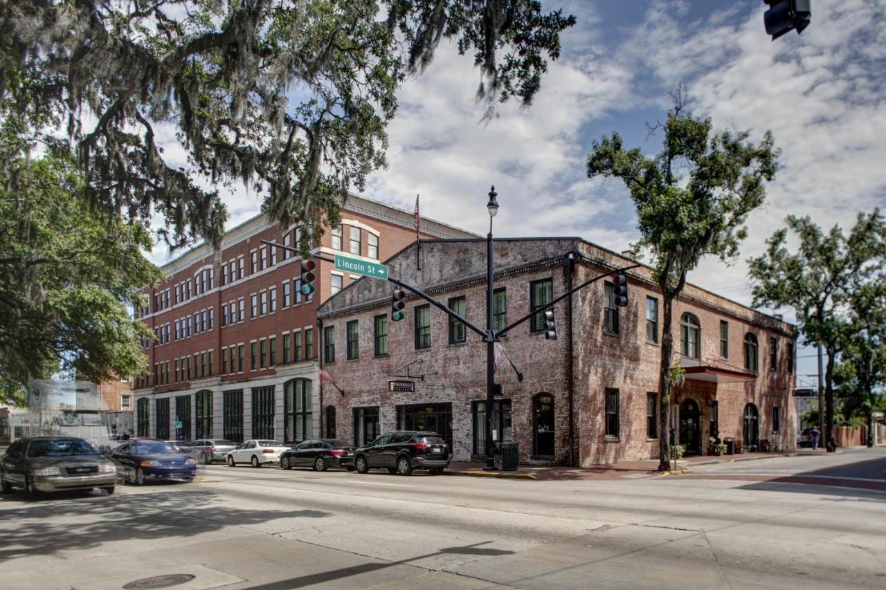 Staybridge Suites Savannah Historic District By Ihg Bagian luar foto